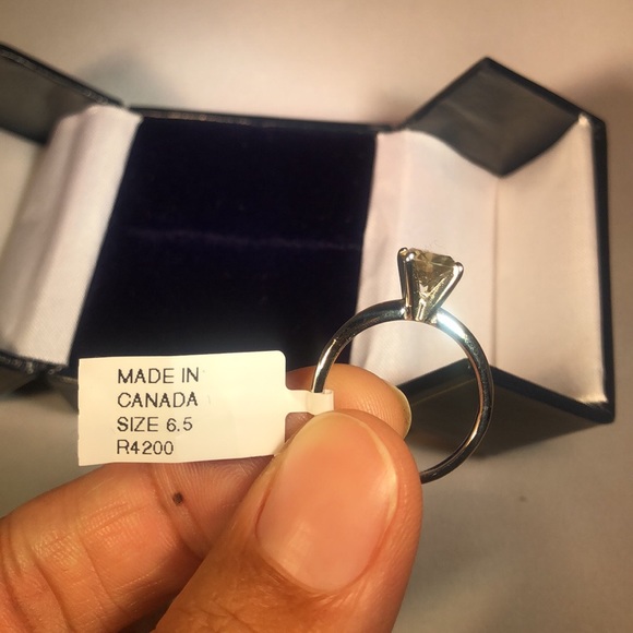 ::SOLD:: Round brilliant cut diamond ring 14k - Picture 2 of 6